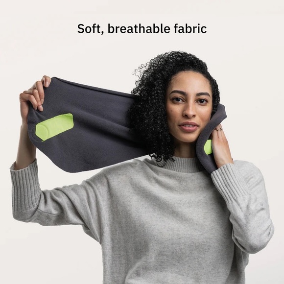 TRTL TRAVEL PILLOW - Picture 2 of 3